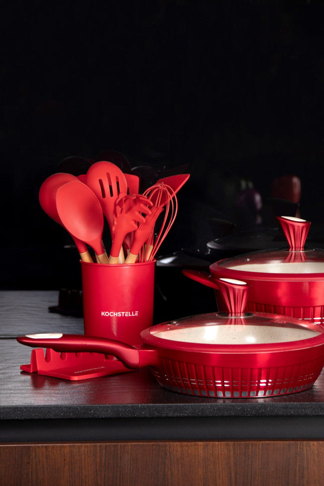 COMBO RED★ Batería de cocina Luxury Roja mármol 13 pzas. + Utensilios Rojos de cocina de silicón con soporte 12 pzas. + Pad Soporte de utensilios Rojo