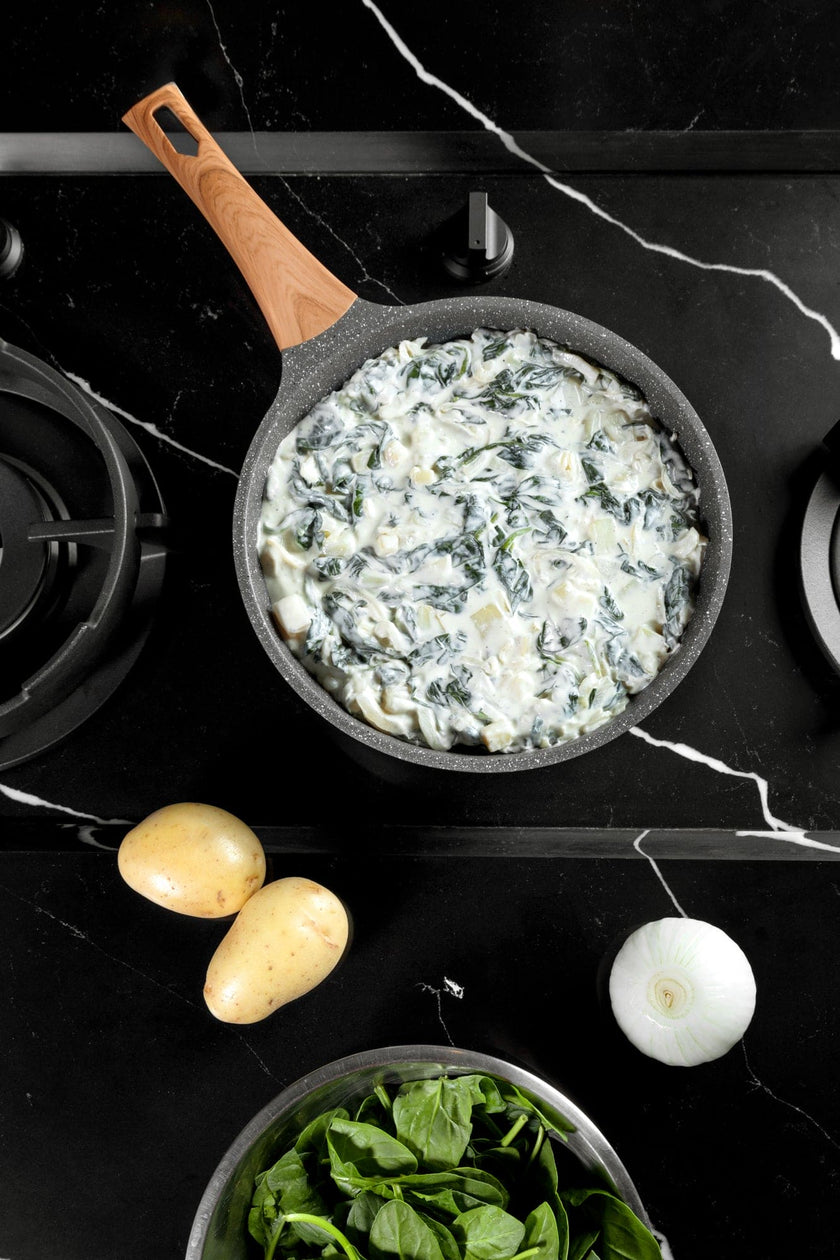 COMBO WOOD ★ Wood Sarten de Granito antiadherente 26 cm + Utensilios de cocina de silicón con soporte, color Blanco diseño mármol 12 piezas